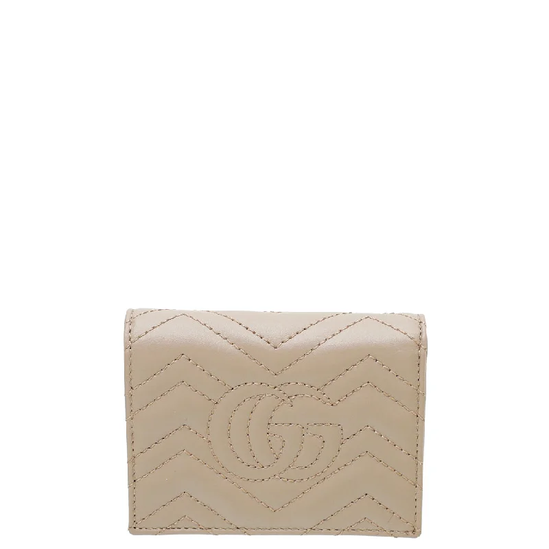 Gucci Marmont bags for women with a contrast - colored interiorGucci Dusty Pink GG Marmont Card Case