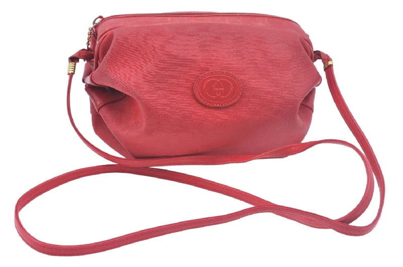 Women Gucci crossbody bags with a keychain holderAuthentic GUCCI Micro GG PVC Leather Shoulder Cross Body Bag Purse Red L0247