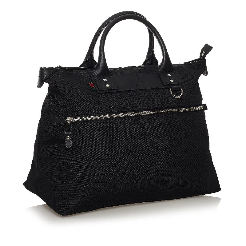 Women Gucci bags with interlocking G hardware for a classic lookGucci Nylon Business Bag (SHG-37324)