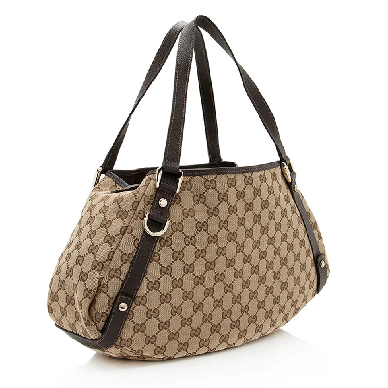 Women Gucci crossbody bags with a woven leather strapGucci GG Canvas Abbey Medium Shoulder Bag (SHF-19735)