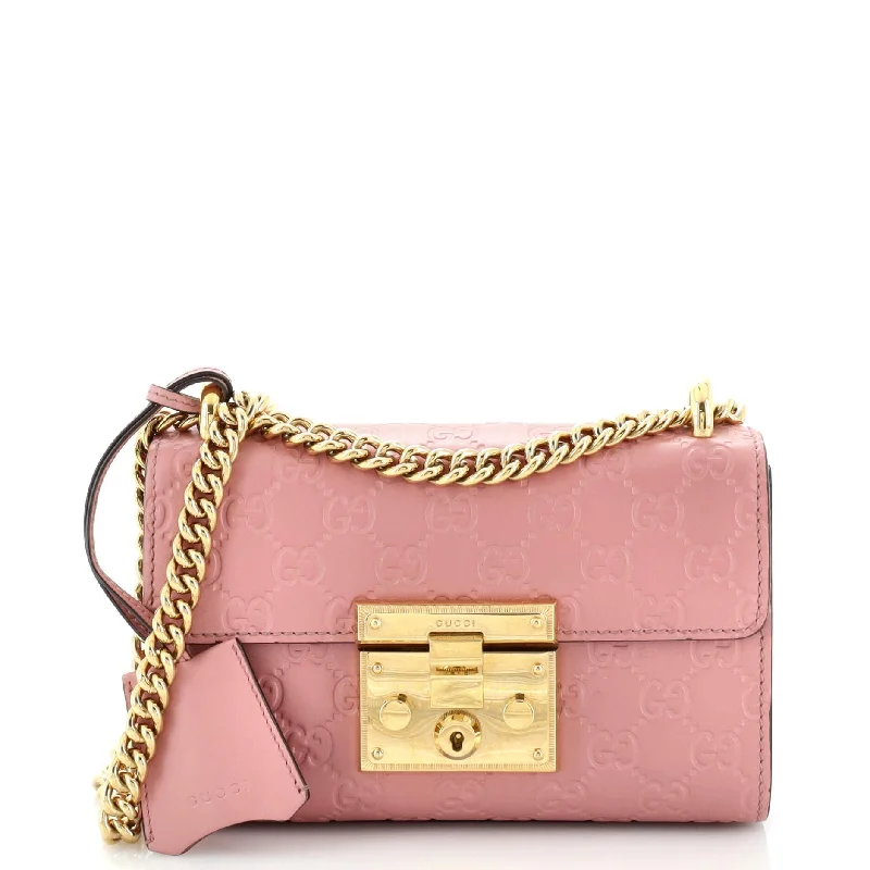 Ladies Gucci handbags with a detachable coin purse insidePadlock Shoulder Bag Guccissima Leather