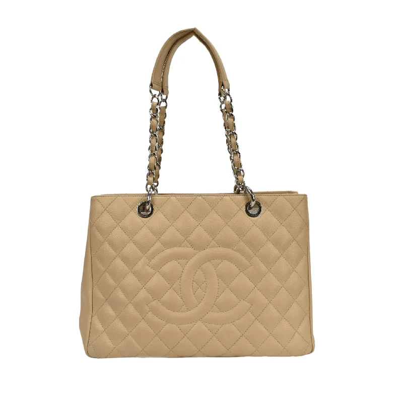 Chanel Colorful Handbag for Spring OutfitsChanel 'GST' Tote