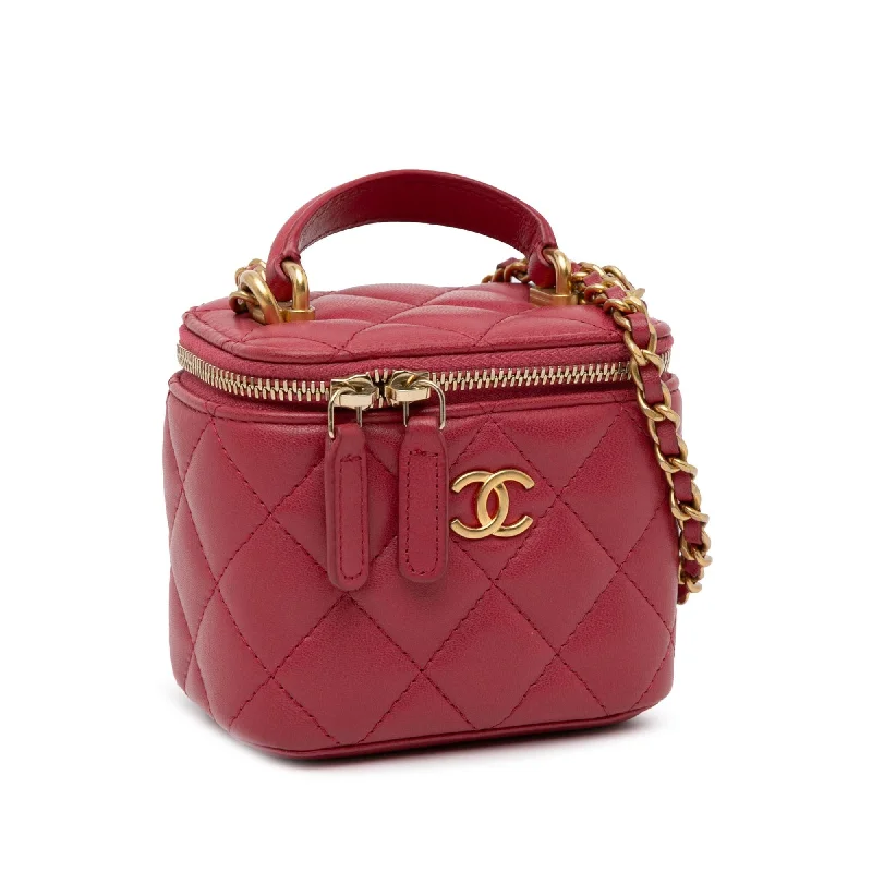 Chanel bags for women with minimalist styleChanel Mini Lambskin Top Handle Vanity Case with Chain (aE49jN)