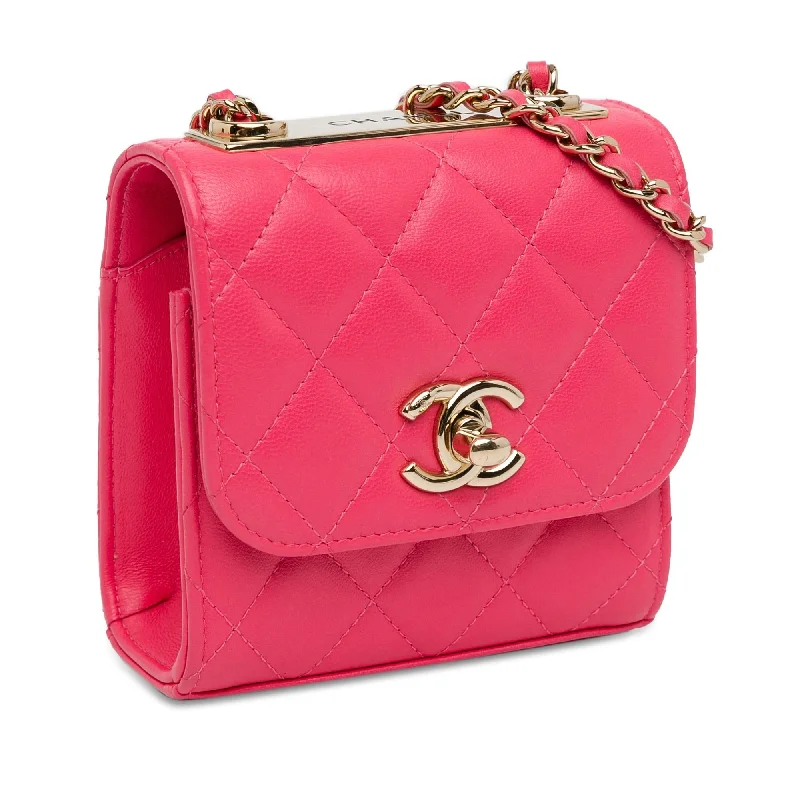 Chanel bags that pair perfectly with any outfitChanel Mini Lambskin Trendy CC Clutch With Chain (DBlI5L)